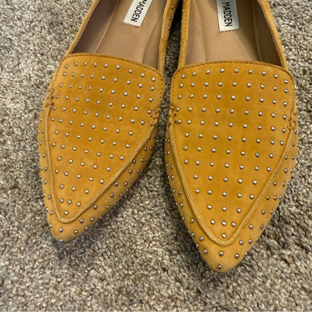Steve Madden Yellow Studded Women's Flats - Picture 3 of 11